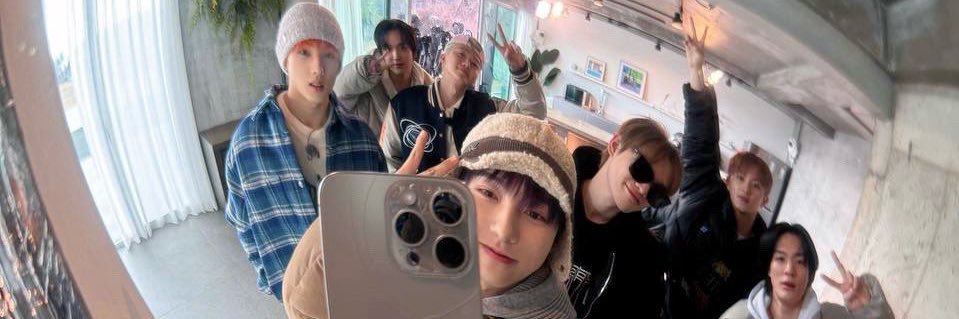 tn,q ( 𝓙 ) banner