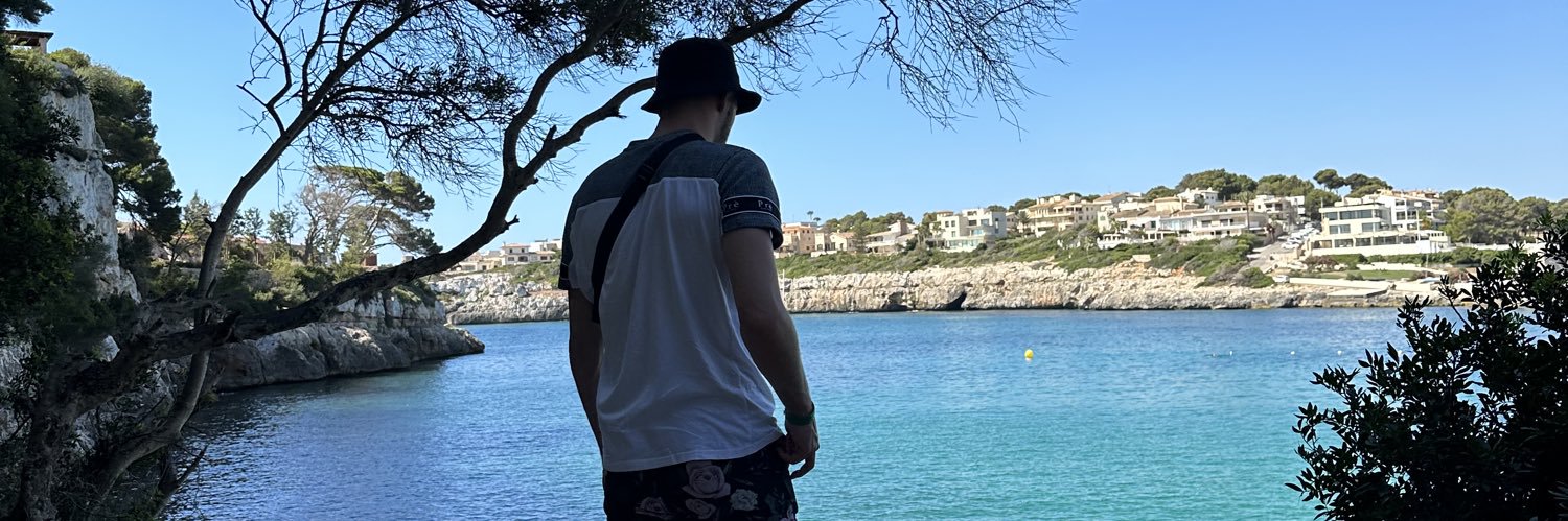 DanWarriner's profile banner image