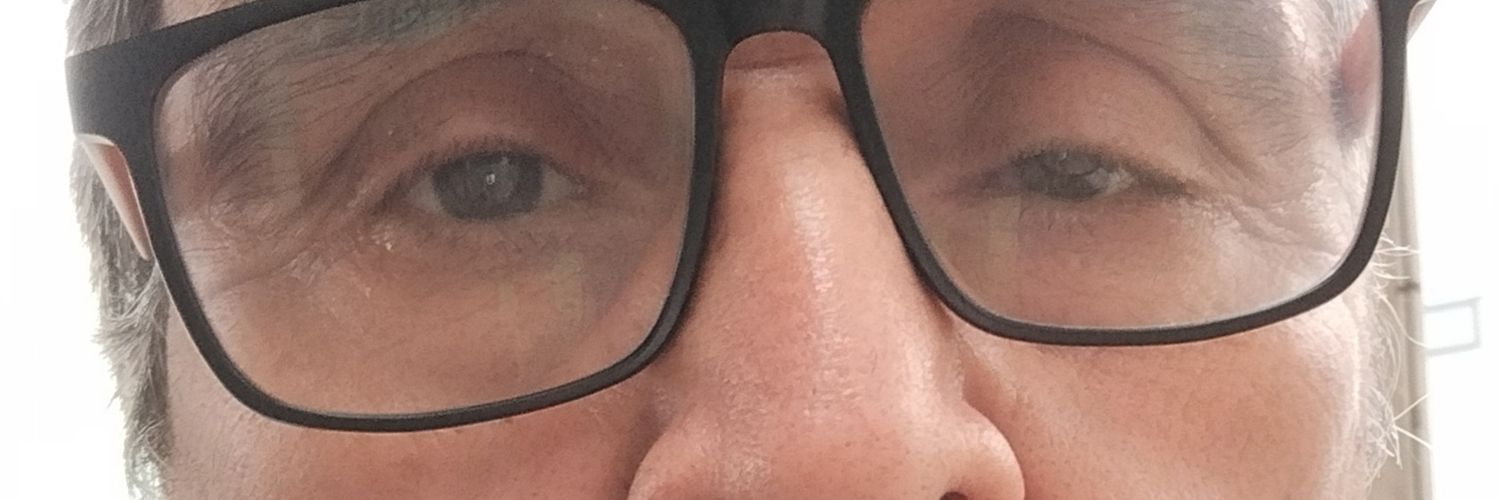 _reyescarlos's profile banner image
