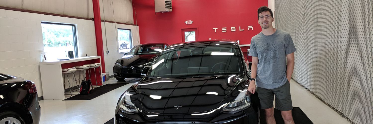 Logan 💡⚡🔋 banner