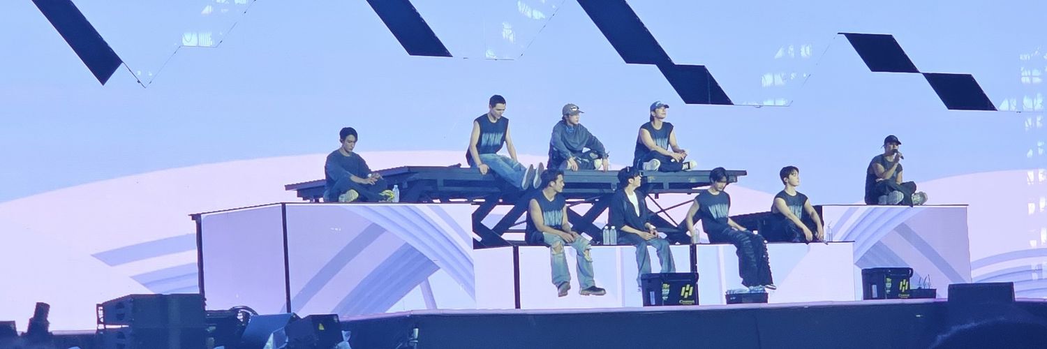 riinnzz7's profile banner image
