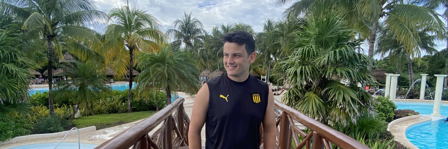 BenitezFe's profile banner image