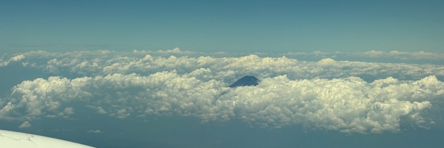 V____R___T's profile banner image