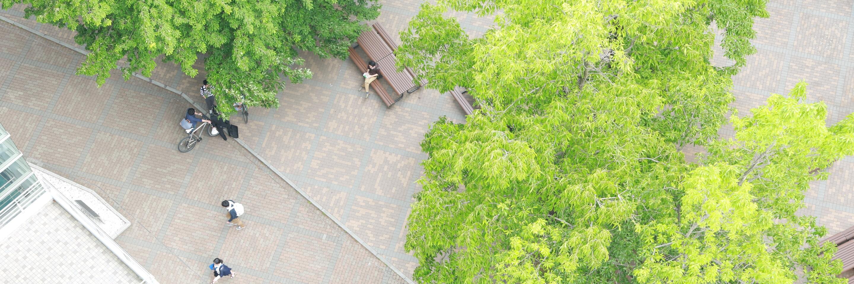 電気通信大学 banner