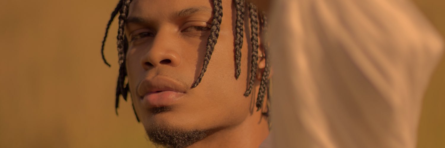 hugooff's profile banner image