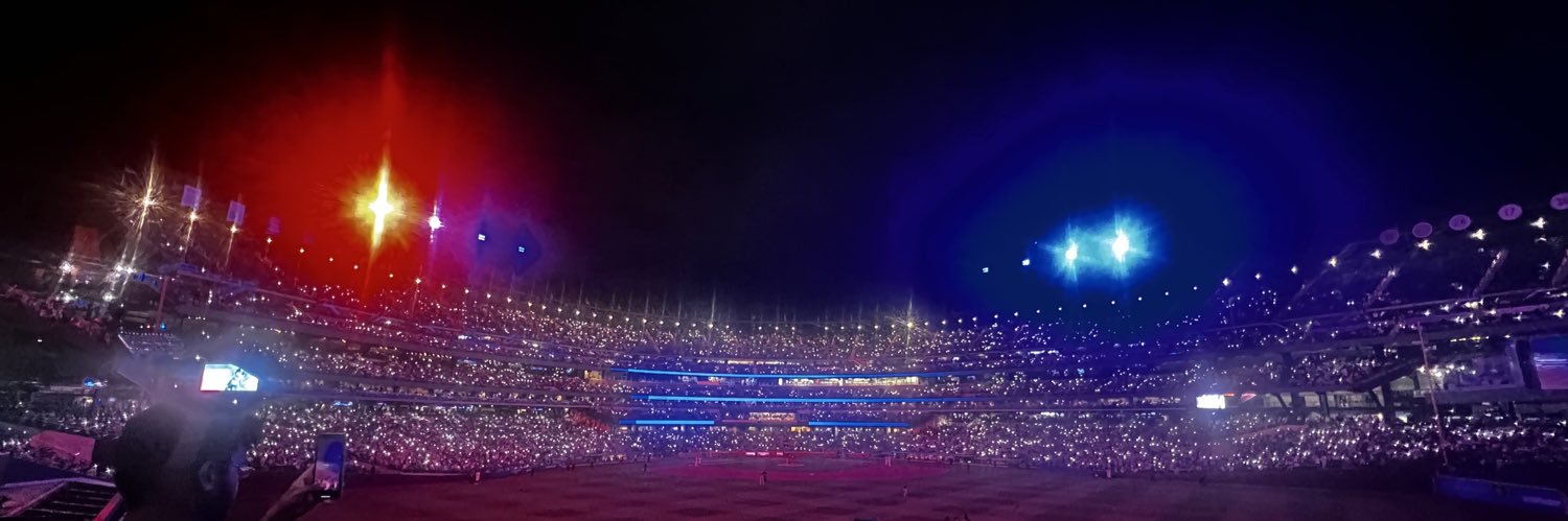 readingandoreos's profile banner image