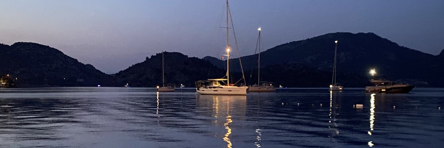 UmutDemir_37's profile banner image
