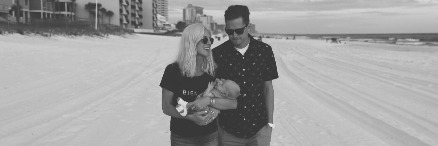 CarleeHolmoe's profile banner image