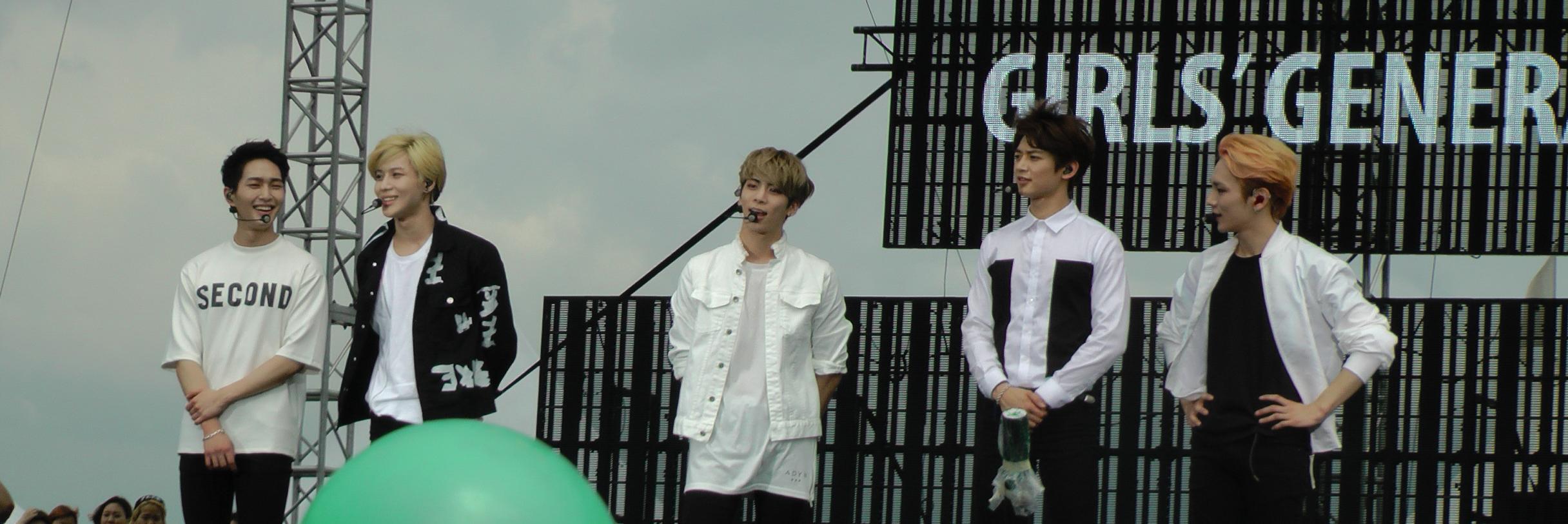 SHINeeInTown's profile banner image
