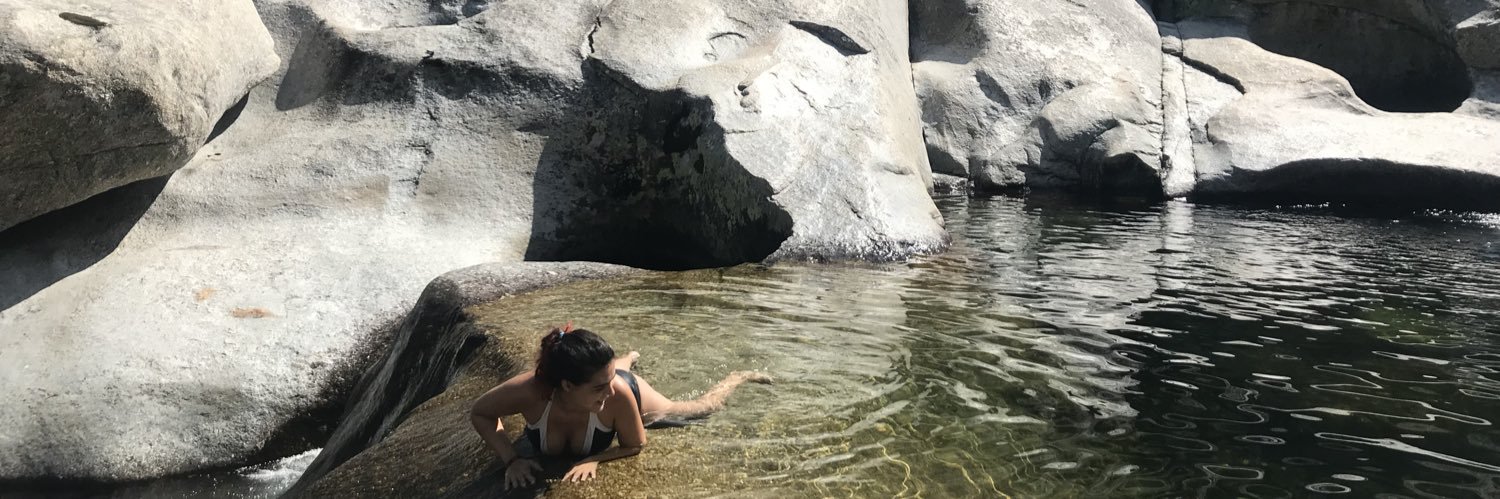 Ariel 🟢⚪️⚫️ banner