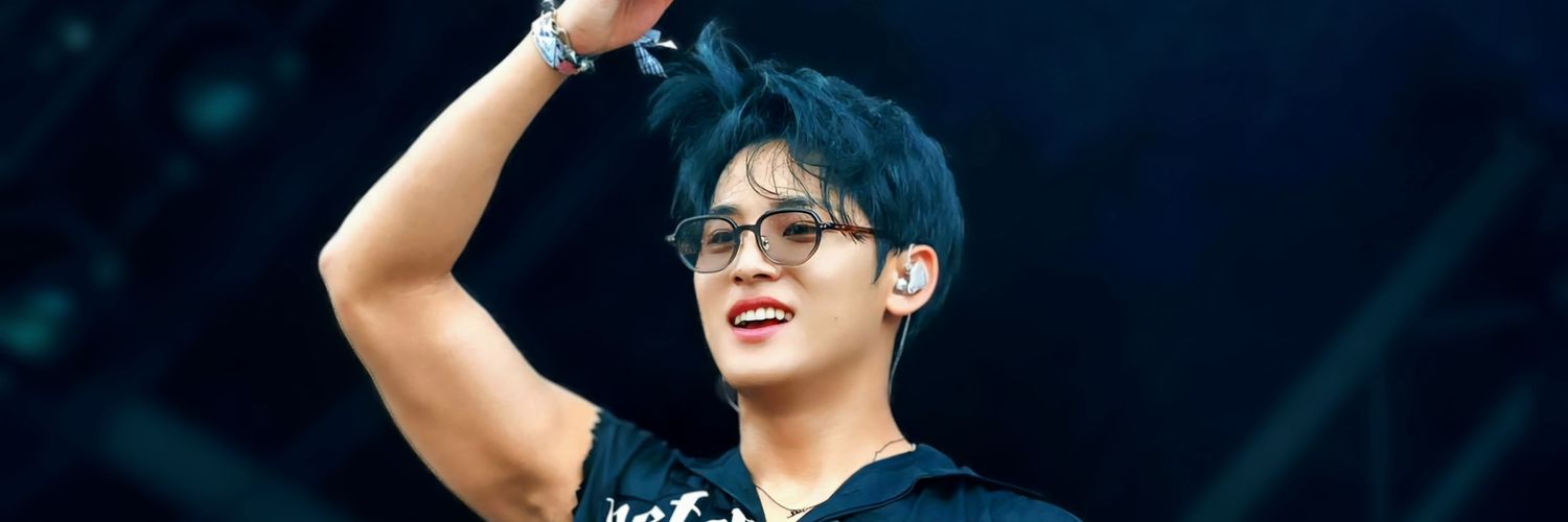 andheiaaa's profile banner image