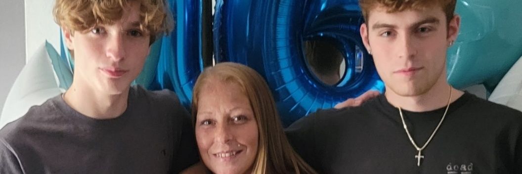 NikSalie's profile banner image