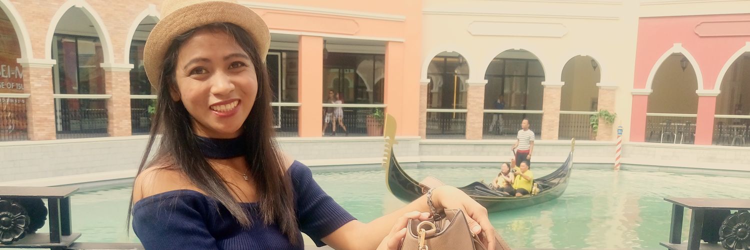Mariecious's profile banner image