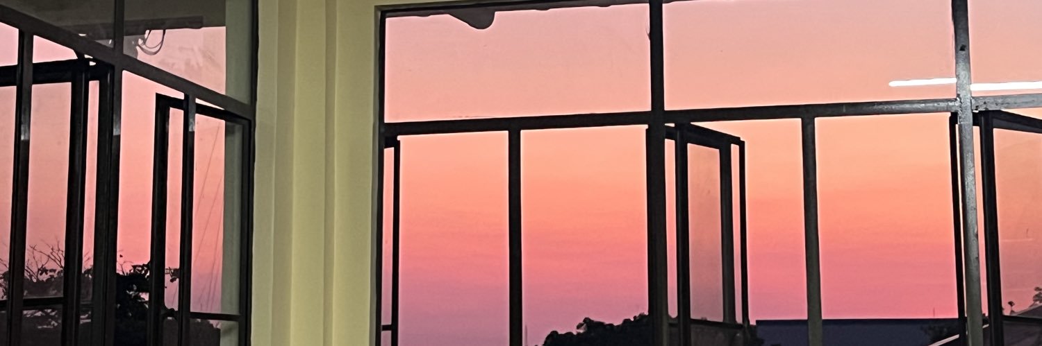 avsmunoz's profile banner image