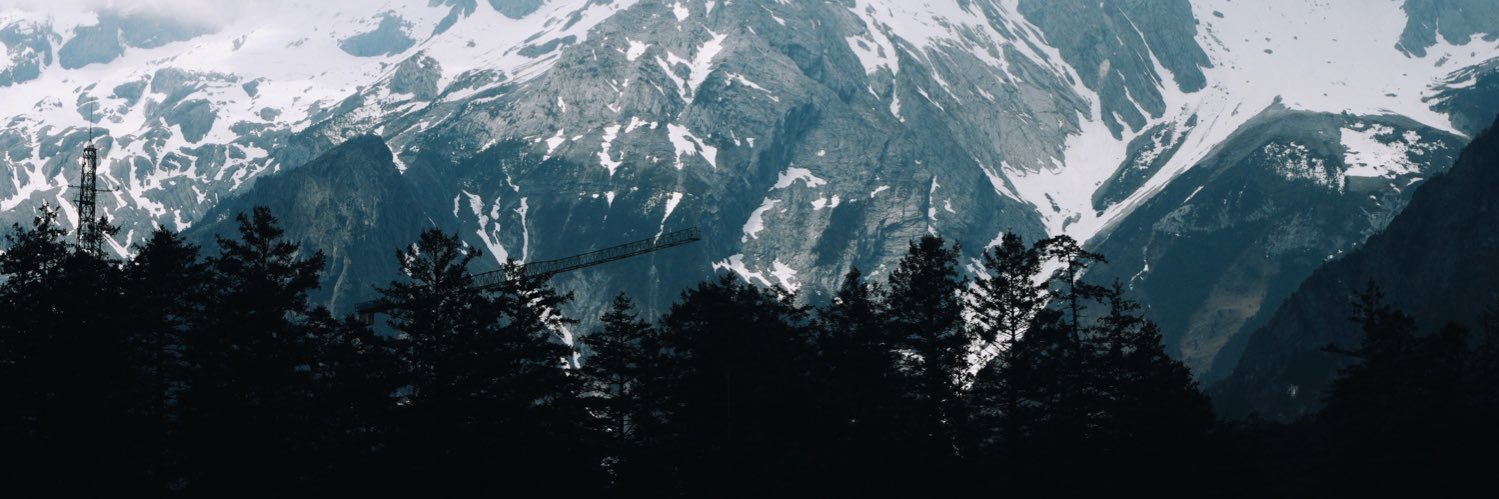 juneisok's profile banner image