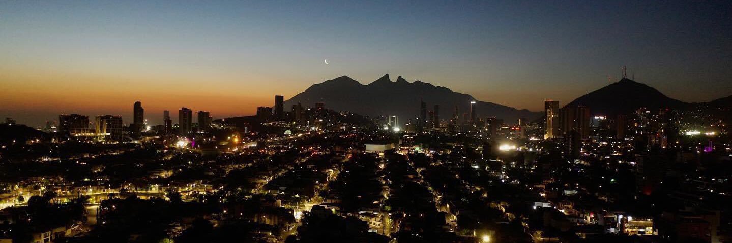 LoQuePasaEnMty's profile banner image