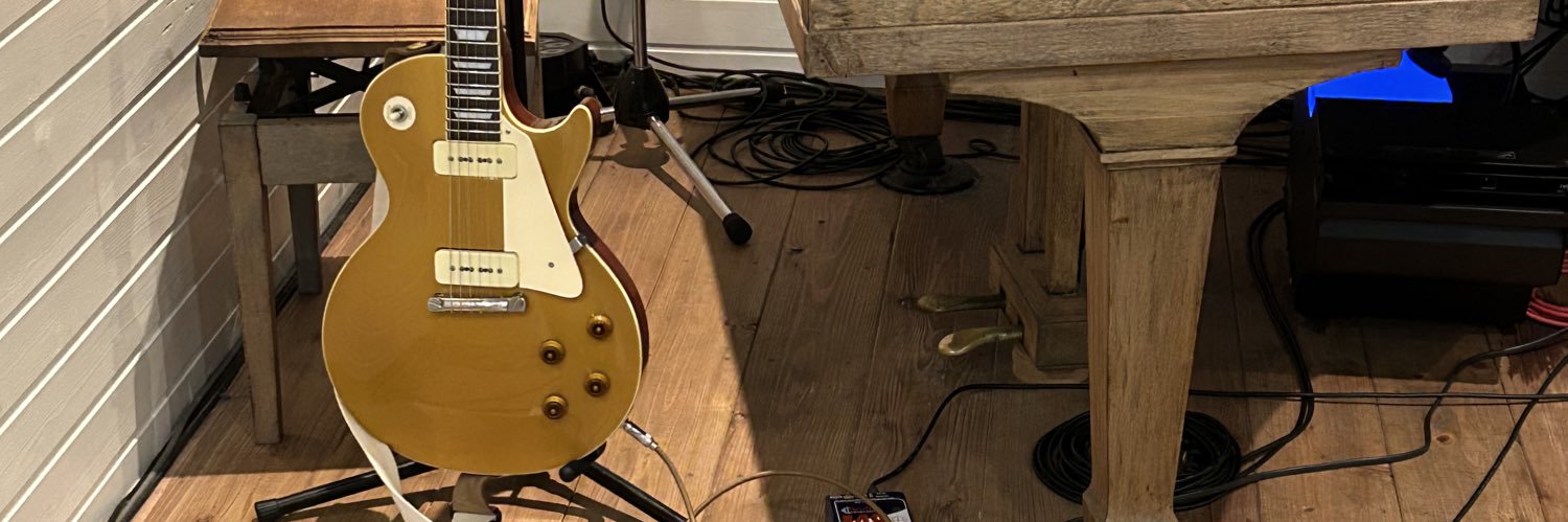 curtanswer's profile banner image