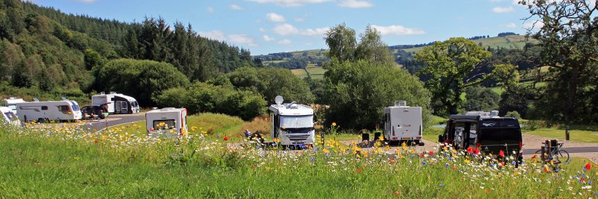 Premier Parks banner