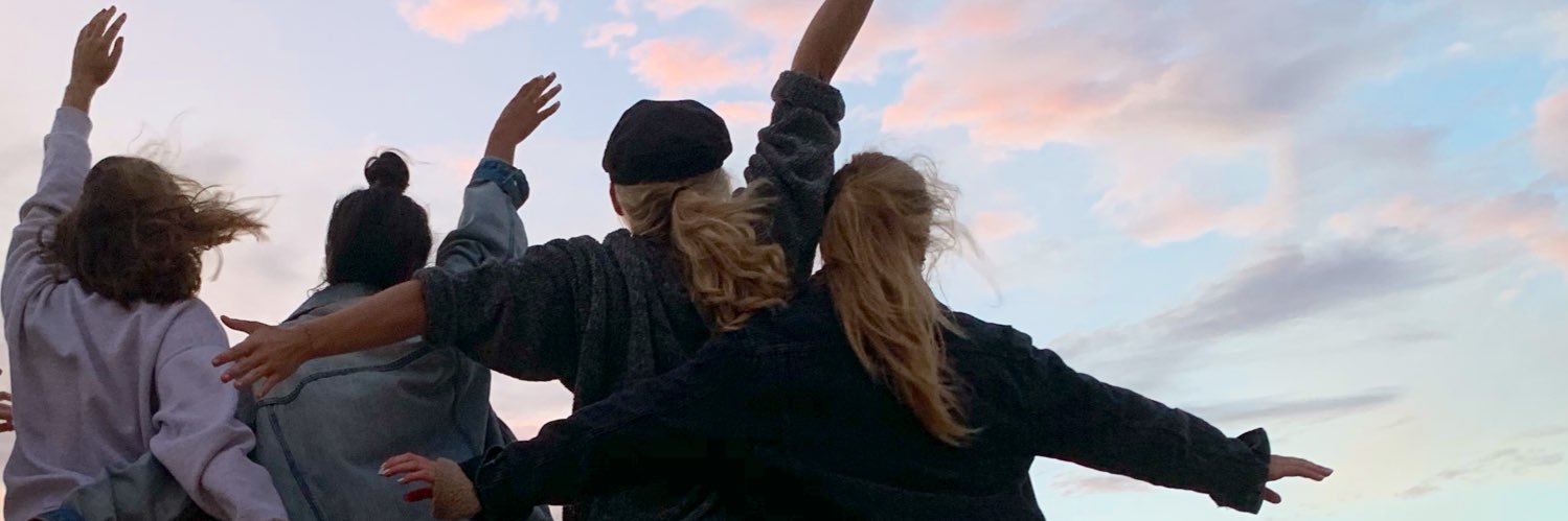 lindzkm's profile banner image