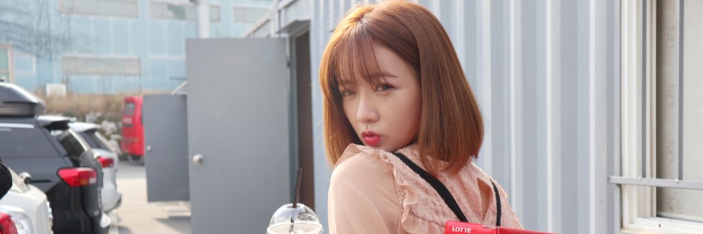 caloline32's profile banner image