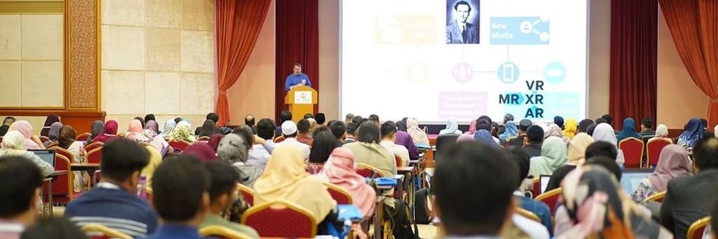 Eric Hawkinson banner