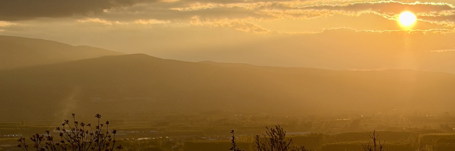 z_lker's profile banner image