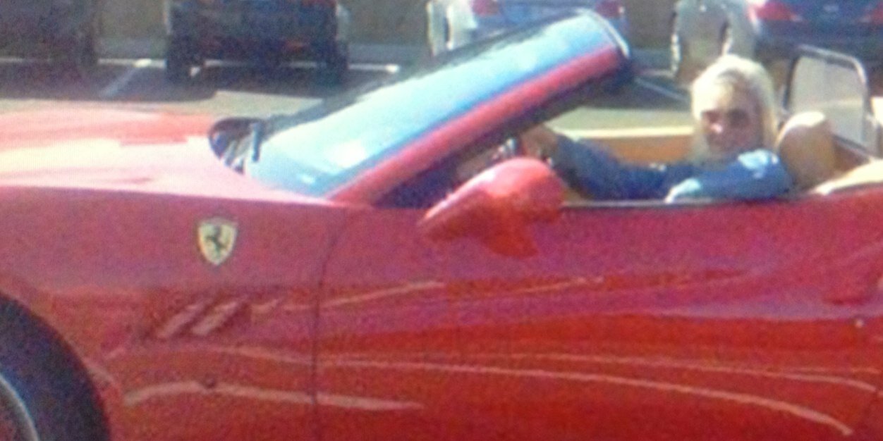 ferrarisue's profile banner image