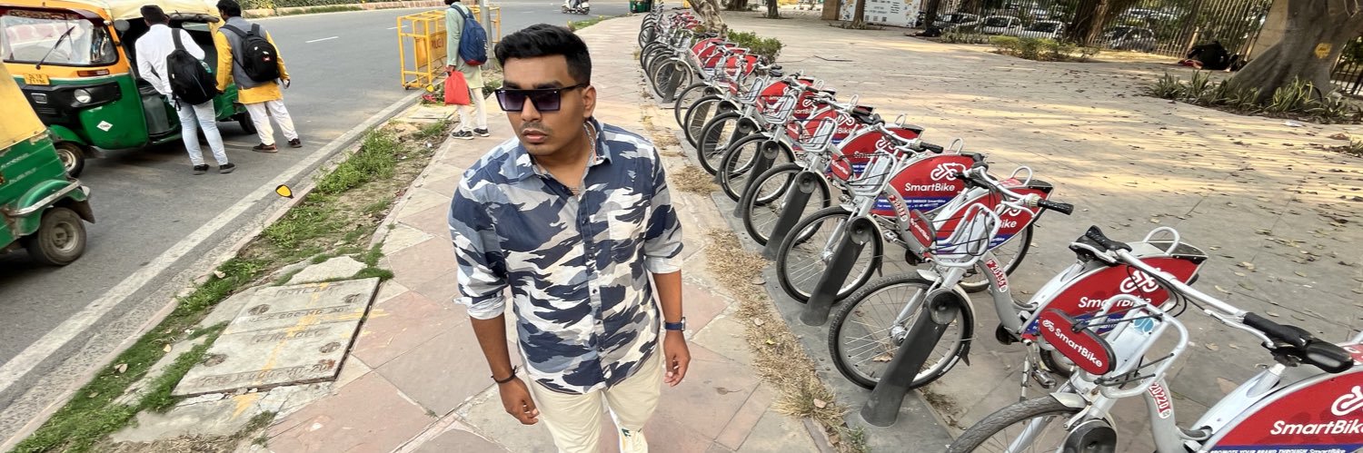 varunthemohan's profile banner image