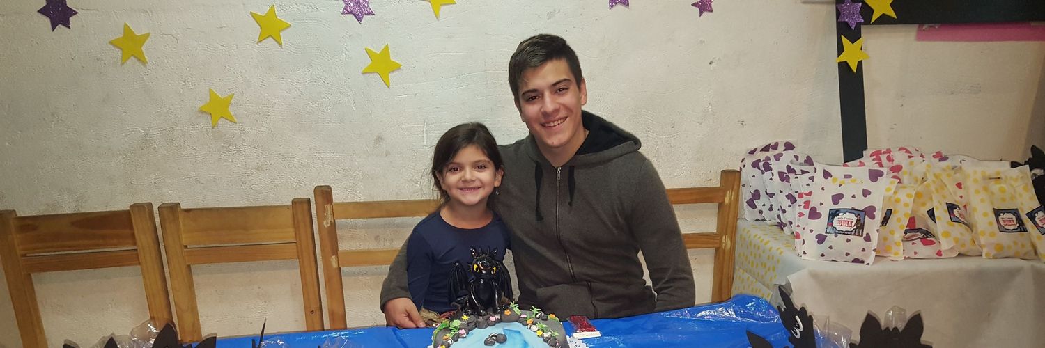 daniela_alberdi's profile banner image
