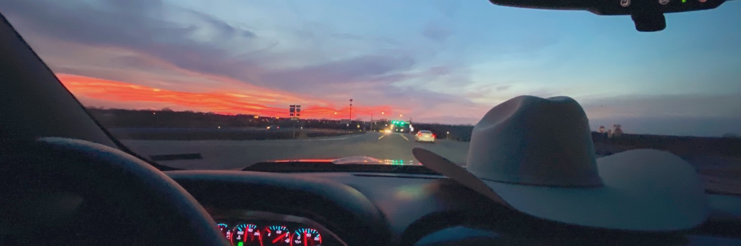 singletont8's profile banner image