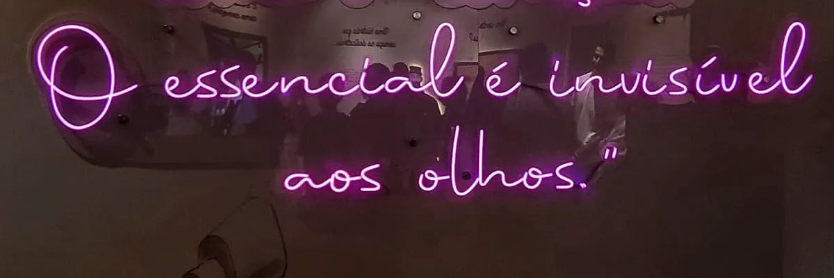 thay banner