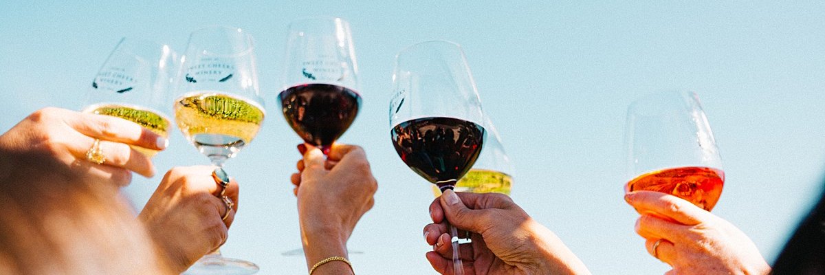 Sweet Cheeks Winery banner