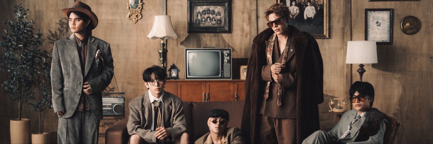 jjpyoogyoo's profile banner image