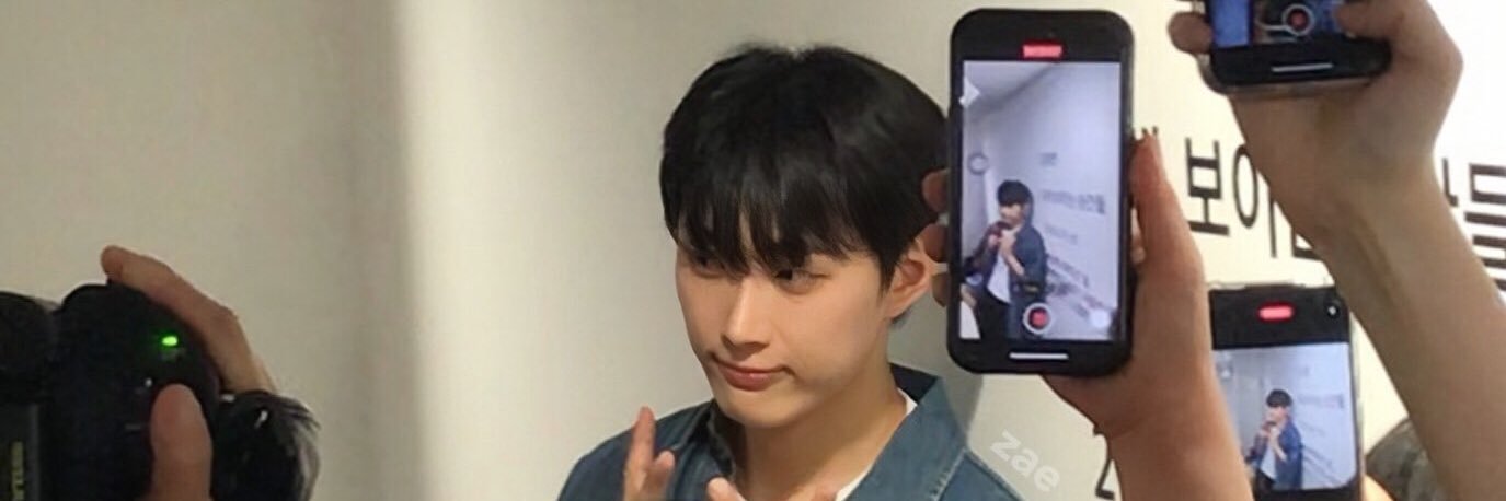 _zzzae__'s profile banner image