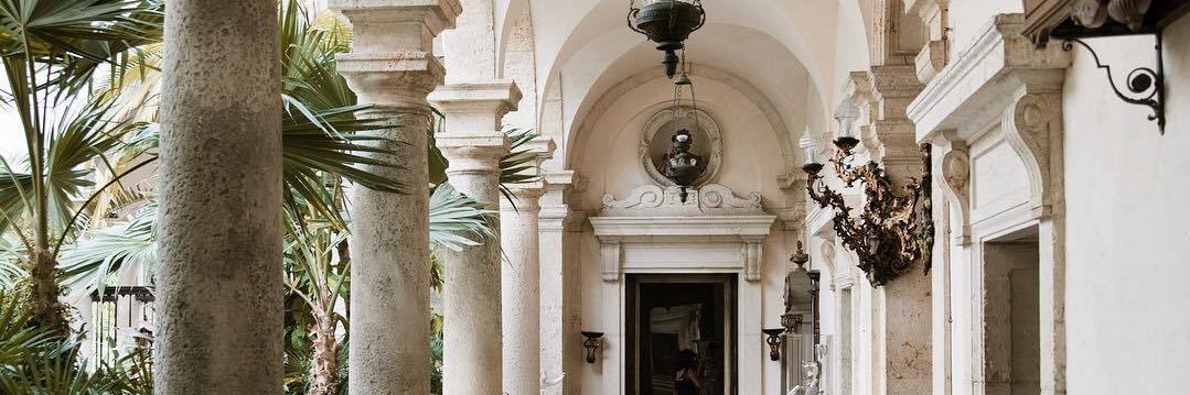 Eileen Robinson🌺🌴 banner