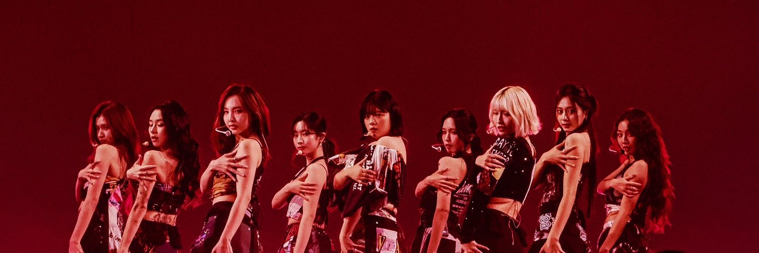 yannie 🤍 banner