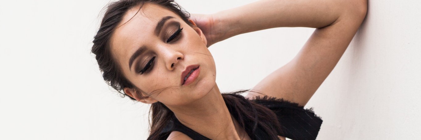 RheaMagazine's profile banner image