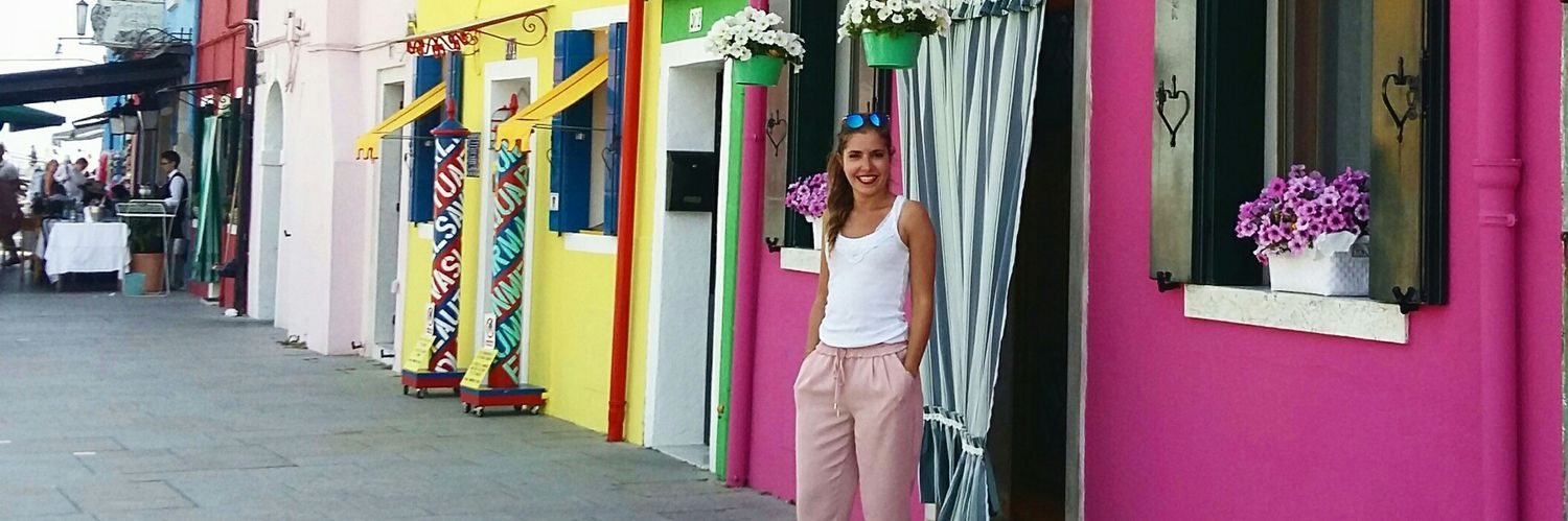 LeslieC95's profile banner image