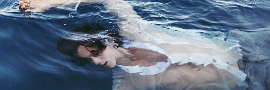 AleAnn13's profile banner image