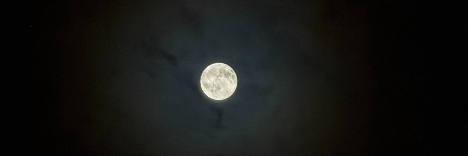 axdresluna's profile banner image