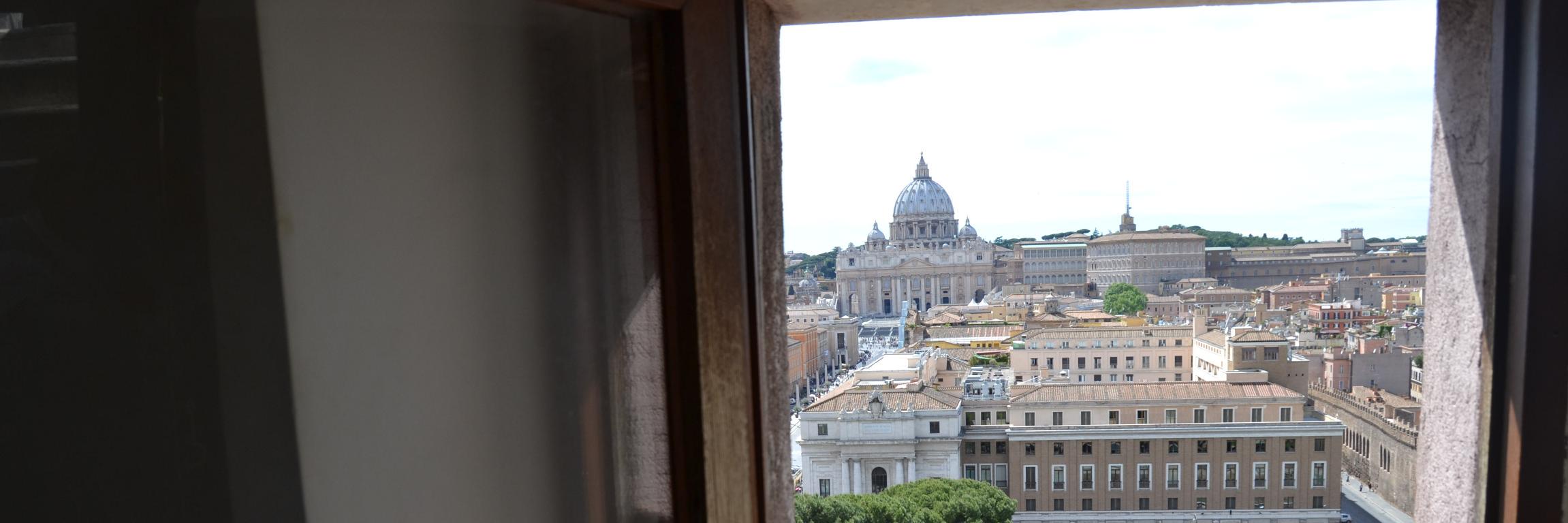 elvaticanista's profile banner image