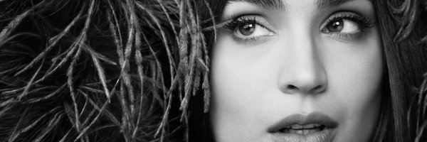 SofiaCarson Profile Banner
