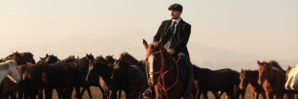 Argostroloji Profile Banner