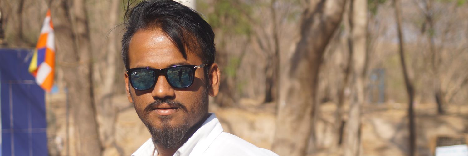 aniket_niranjan's profile banner image