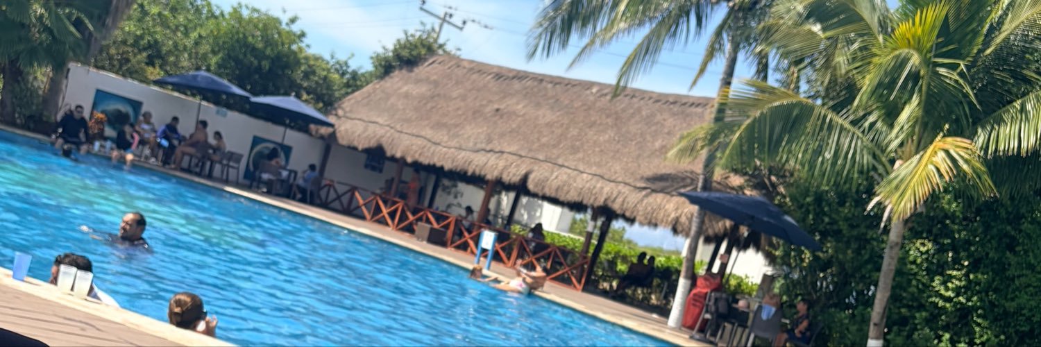 16Ceciiee's profile banner image
