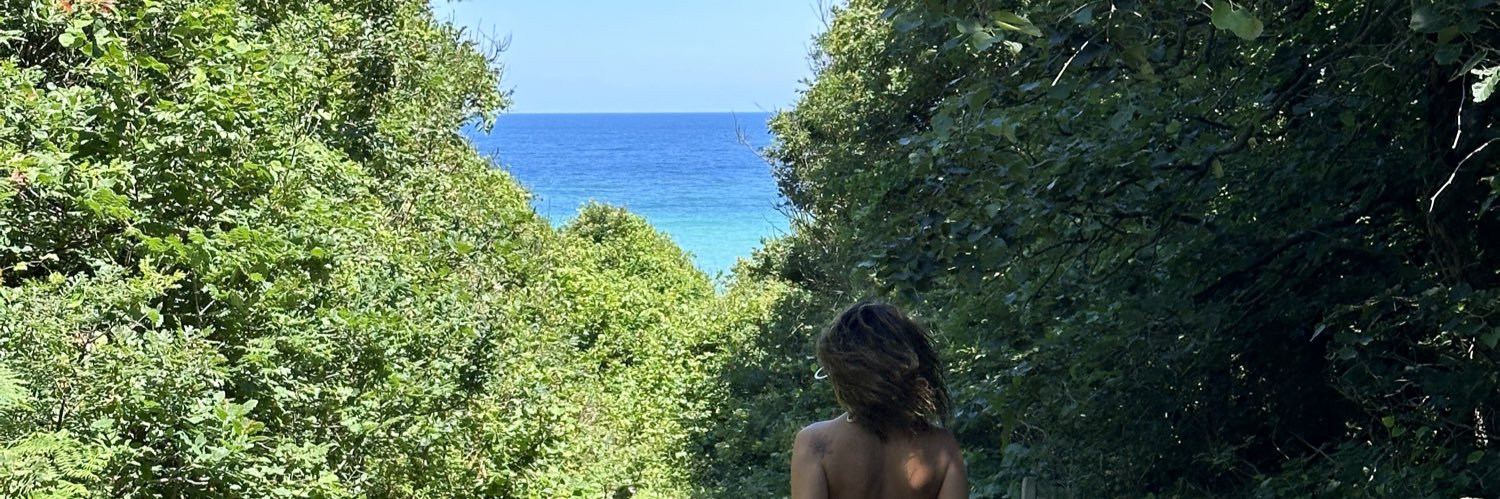 DiDilyara's profile banner image