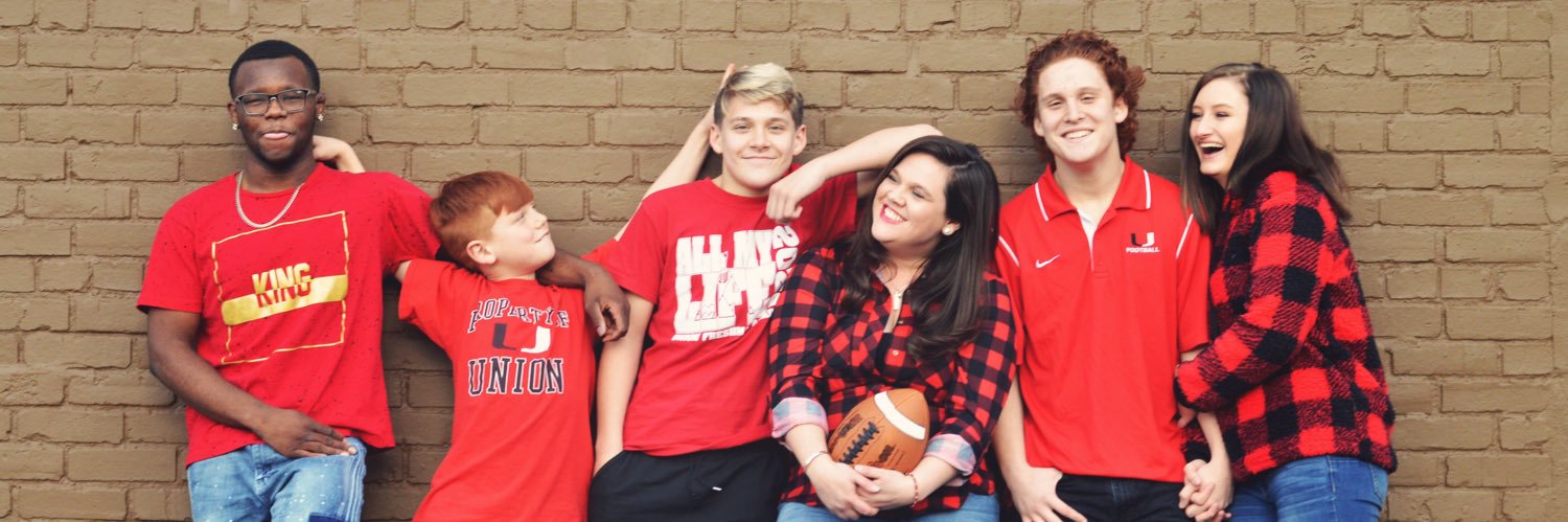 AshleyLohmann's profile banner image