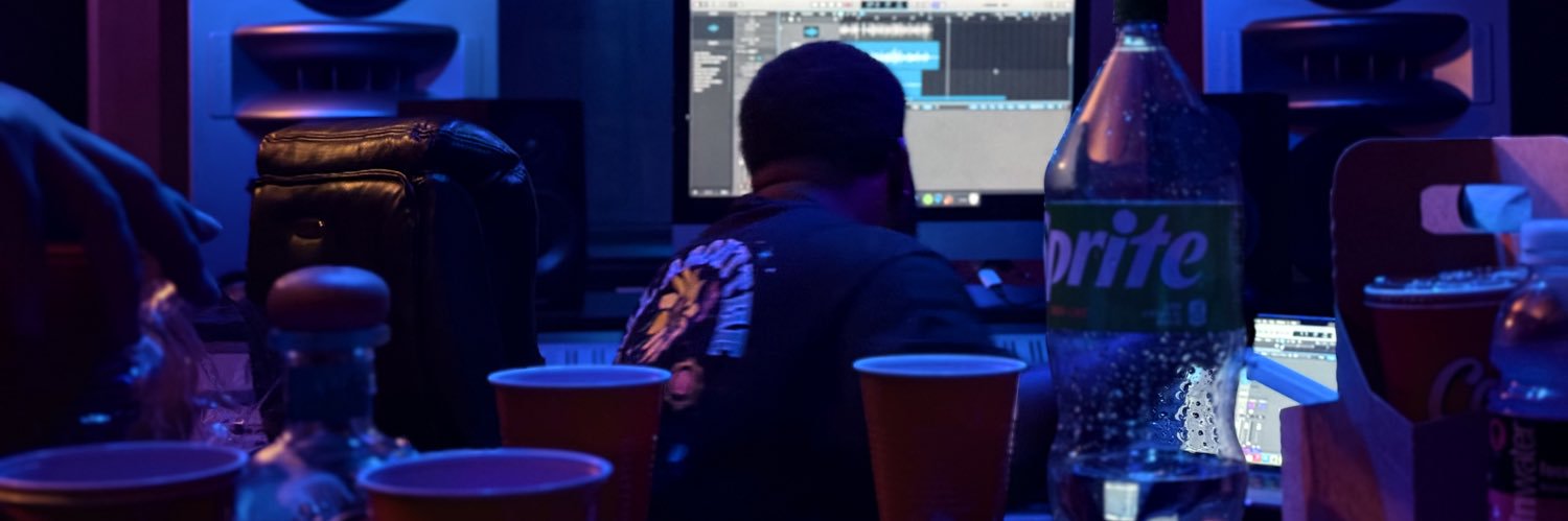 RonnieBambu's profile banner image