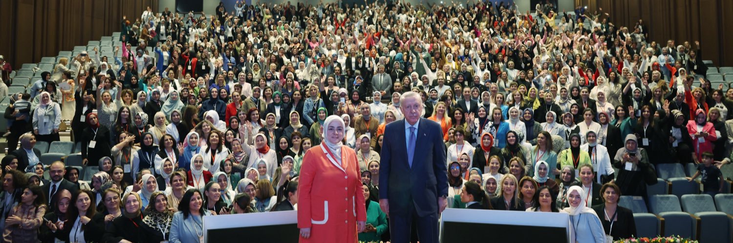 AK Parti Kadın Kolları banner