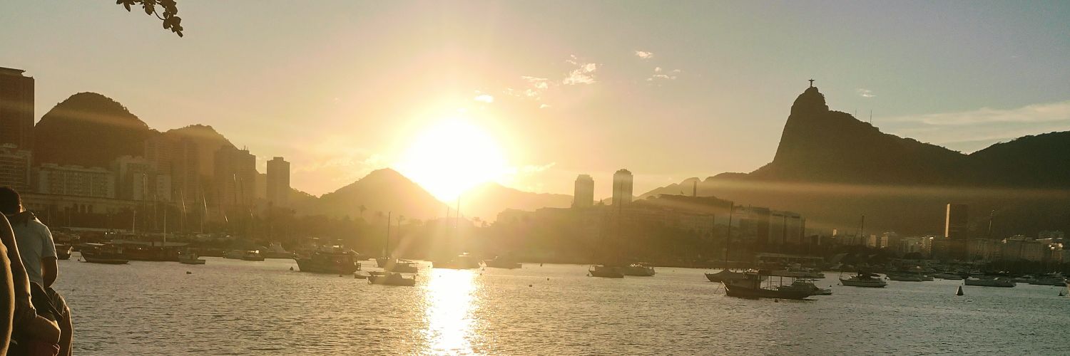 Vinicluz's profile banner image